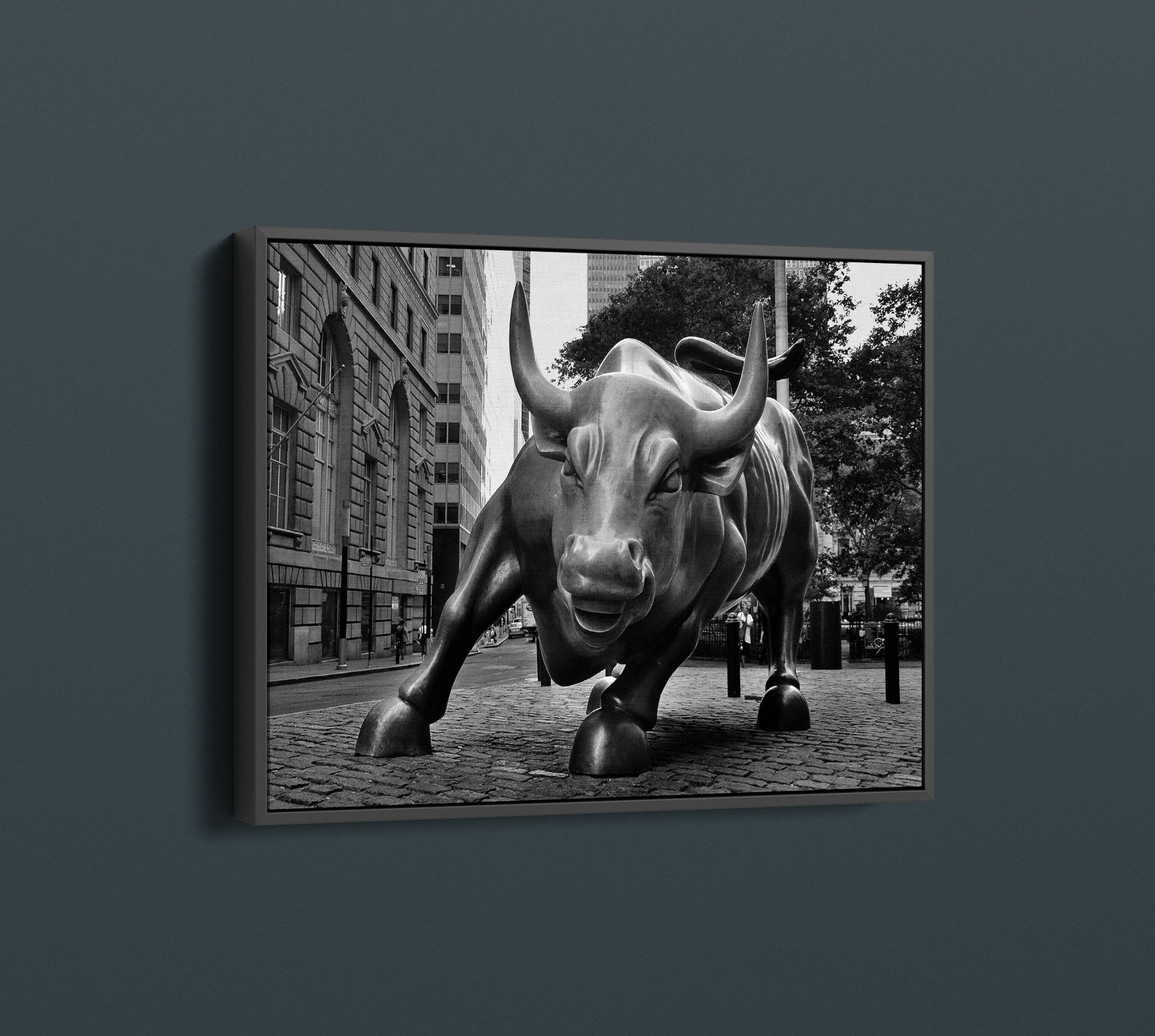 Black And White Wall Street Bull, New York Bull Statue, Charging Bull - PPL-65